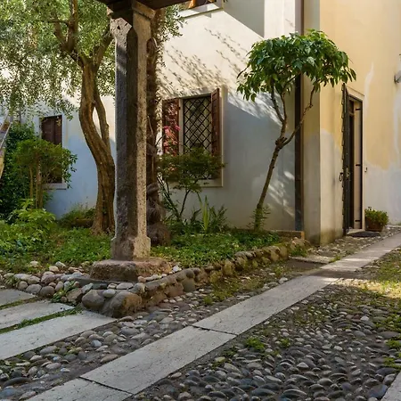Romantic Cloister Apartment *