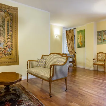 Romantic Cloister Apartment Verona